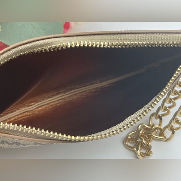 Michael Kors Signature Logo Pull Chain Belt Bag - Picture 9 of 13